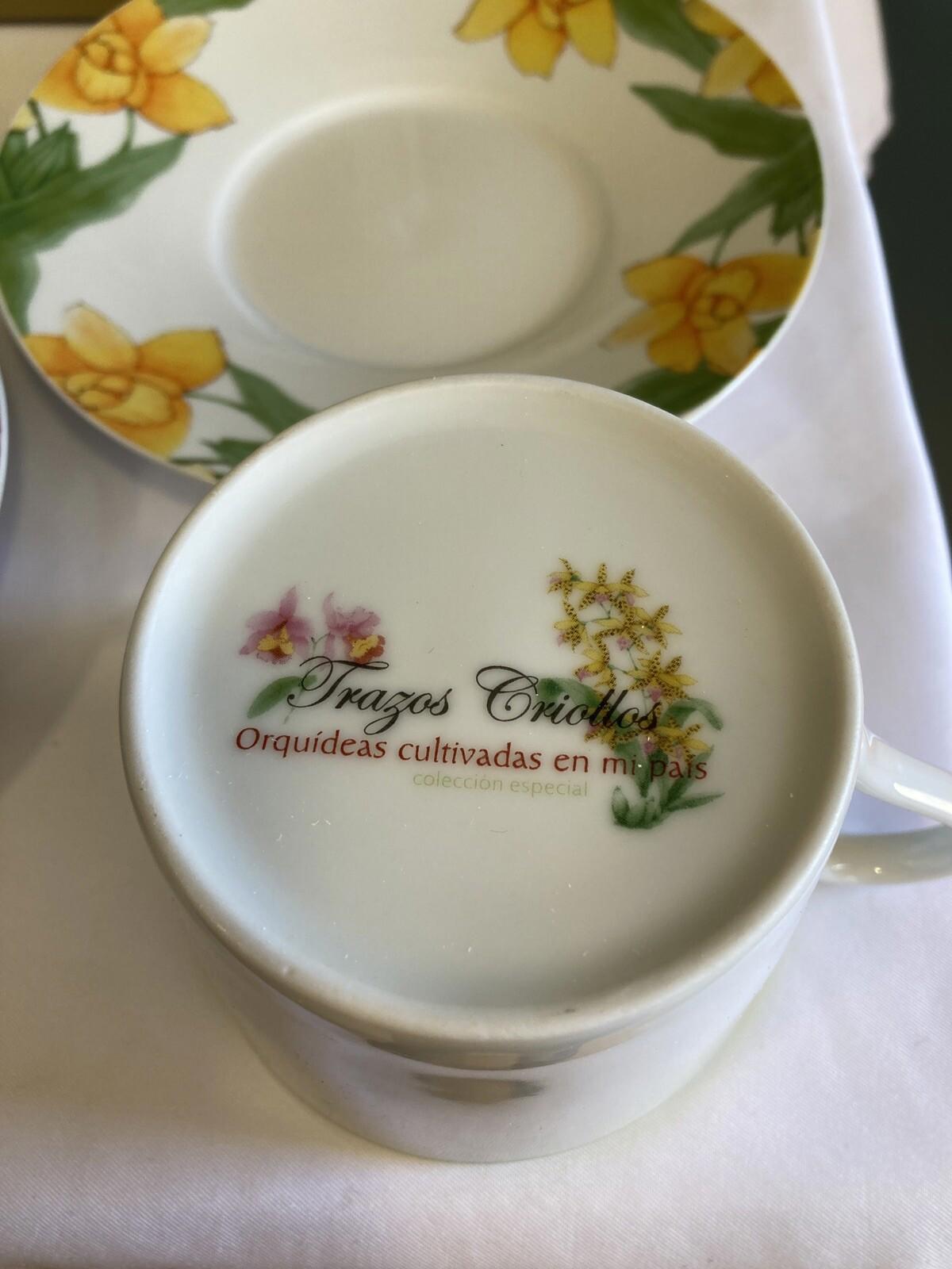 Trazos Criollos Orquídeas Botanical Plates & Cups Set – Santo Domingo –