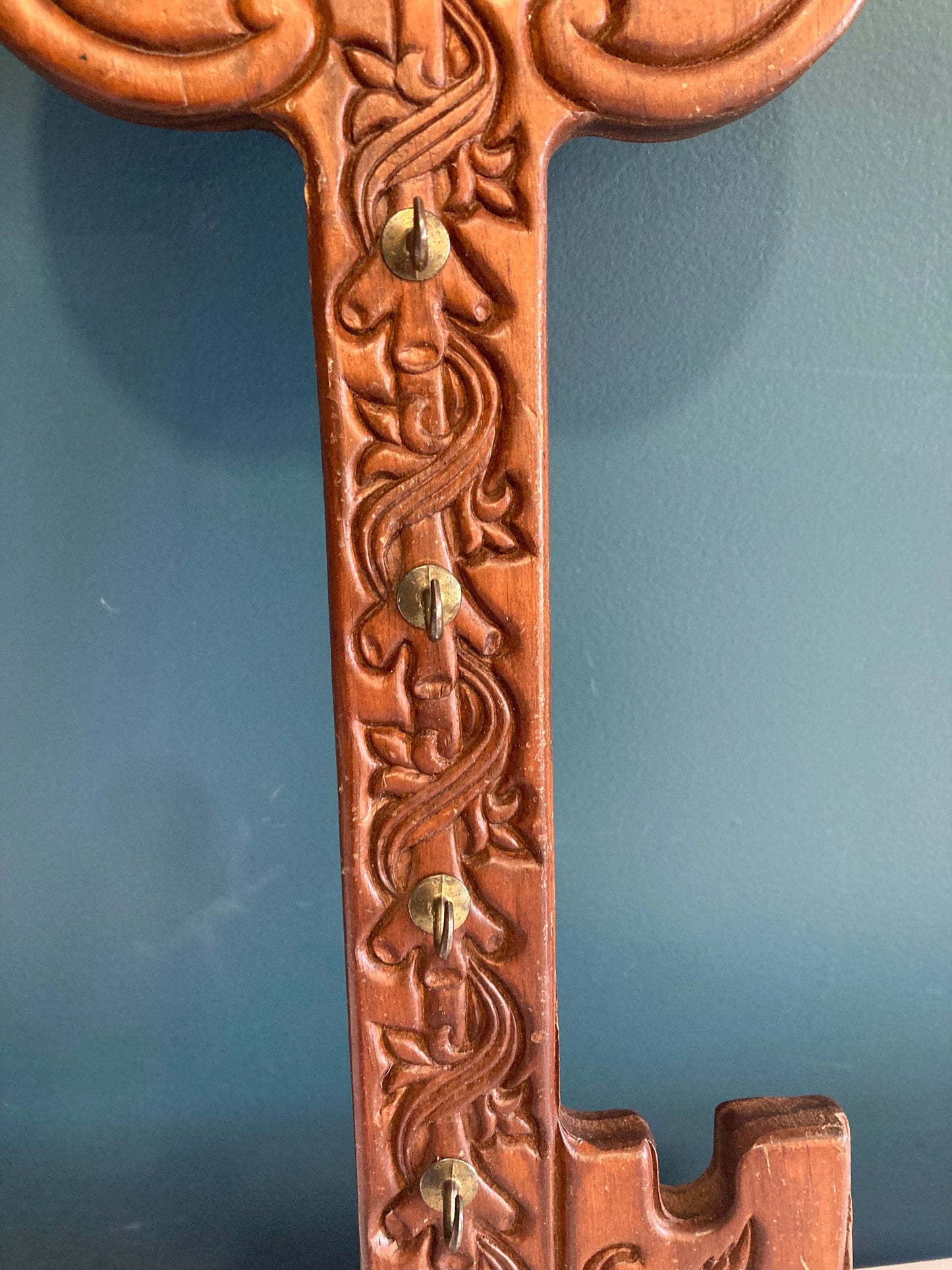 Vintage MCM Carved Wood Key Holder with 5 hooks