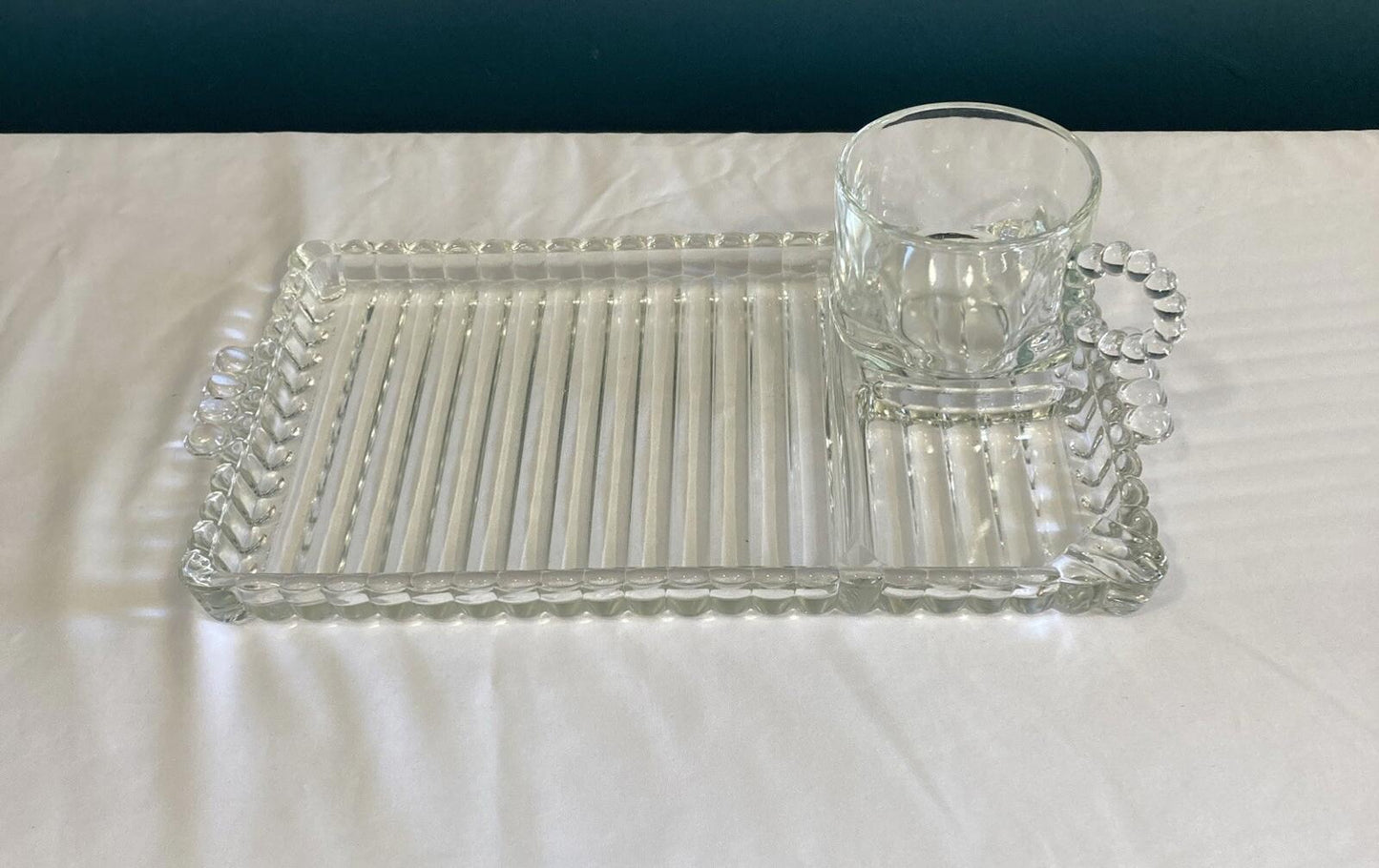 VTG Hazel Atlas Sip N Smoke Snack Set – 4 Trays & Cups w/ Box, MCM Luncheon Set
