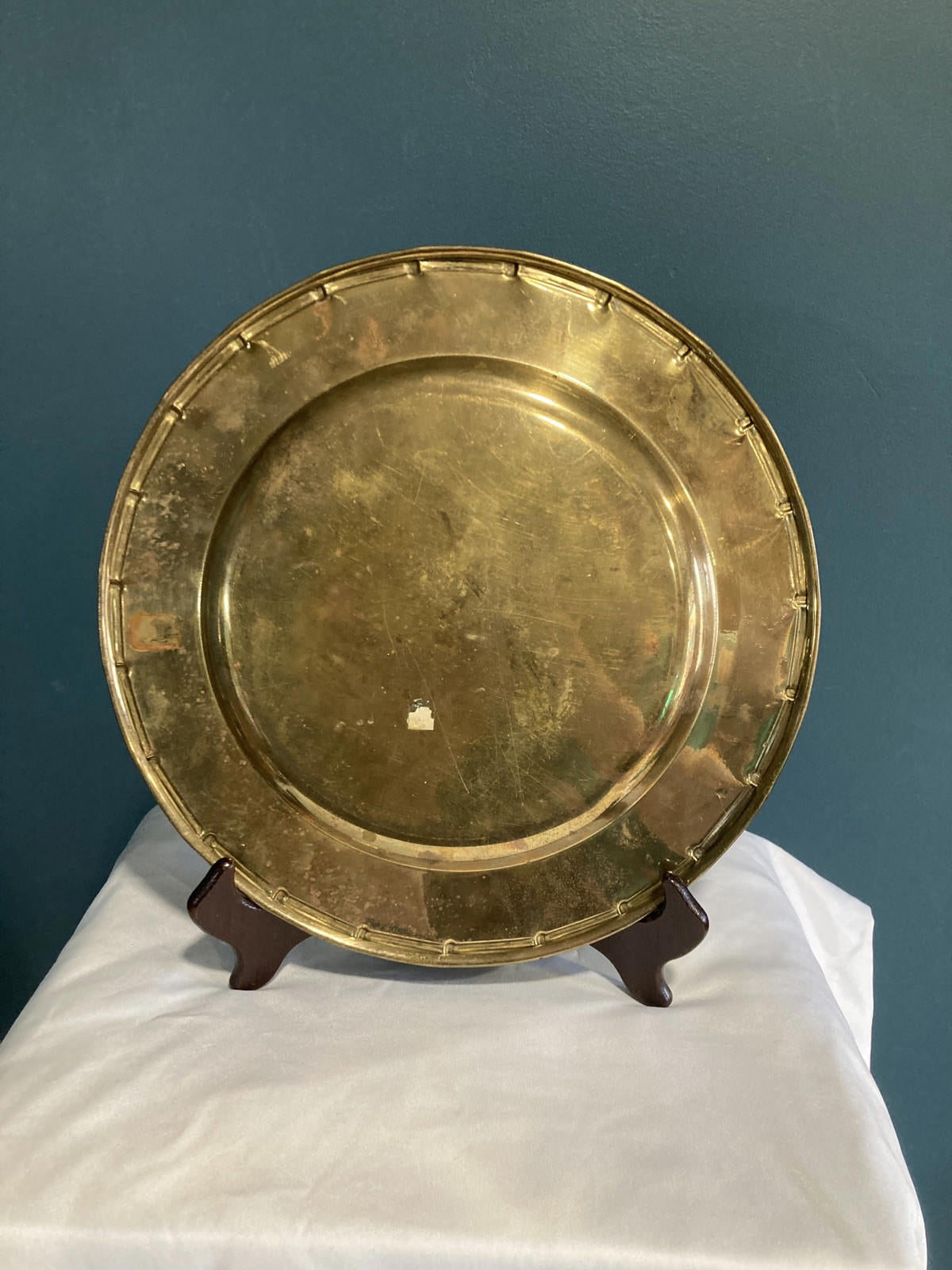 Vintage Solid Brass Plate – Faux Bamboo Edge – Hollywood Regency Style – 10.75"