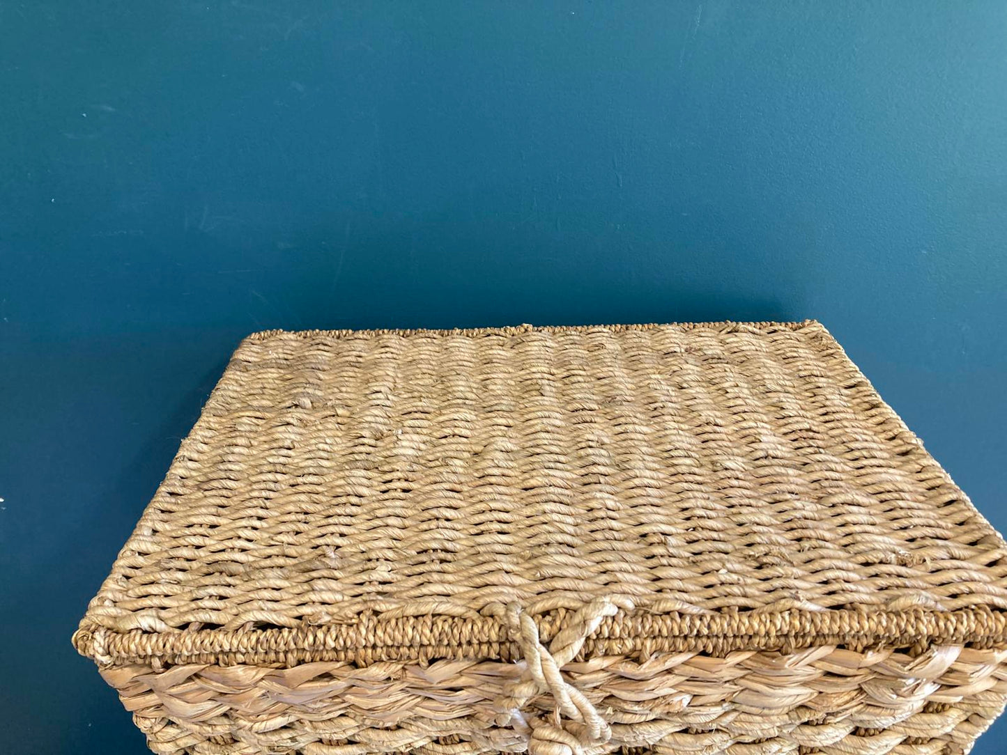 Woven Seagrass Storage Basket with Lid and Loop Closure