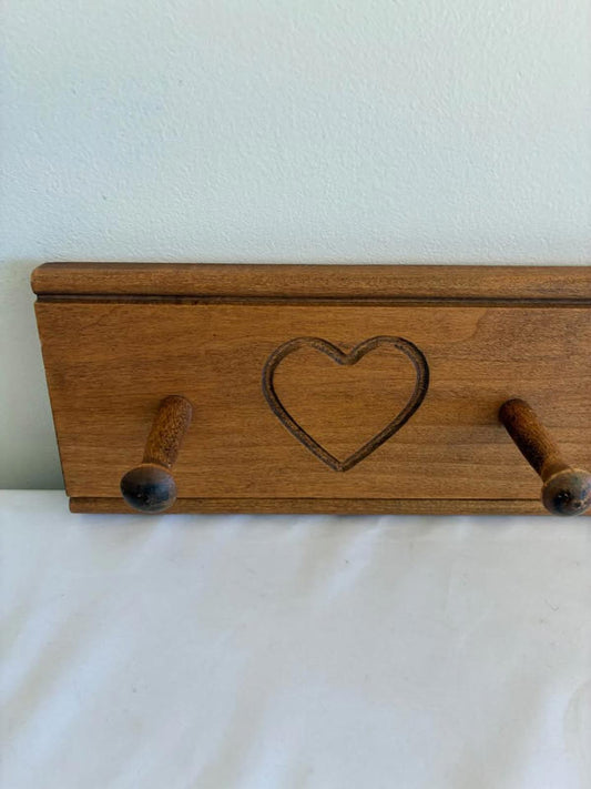 Longaberger Wooden Wall Peg Rack with Hearts, Farmhouse Coat Hook Rustic Country