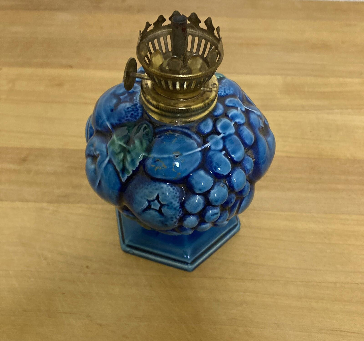 Inarco Mood Indigo Oil Lamp – Blue E-3267 with Green & Blue Fruit Design