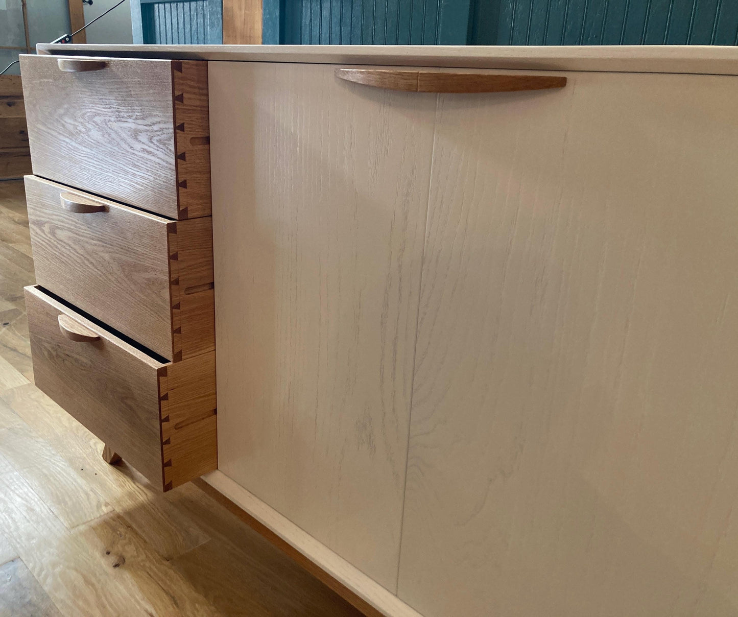 Handcrafted White Solid Oak MCM Cabinet Buffet Sideboard with 6 Drawers