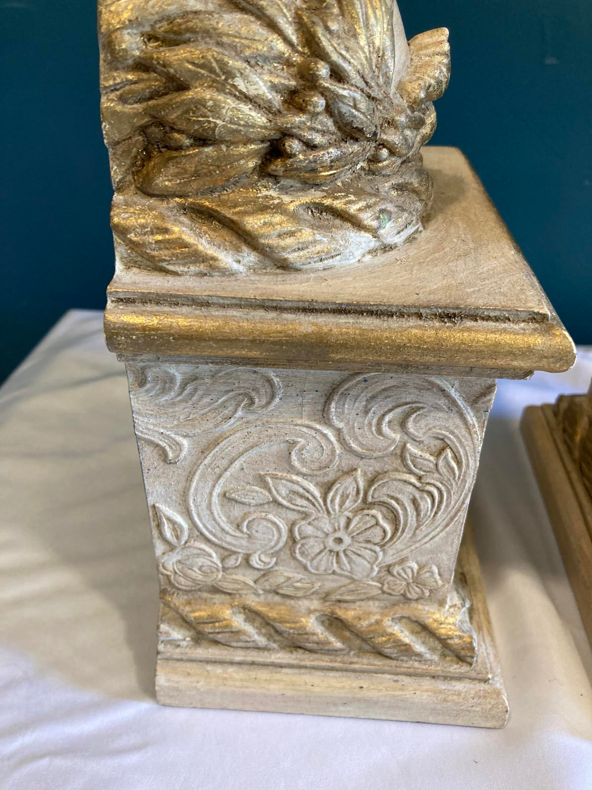 Pair of Ornate Laurel Wreath Gold Bookends