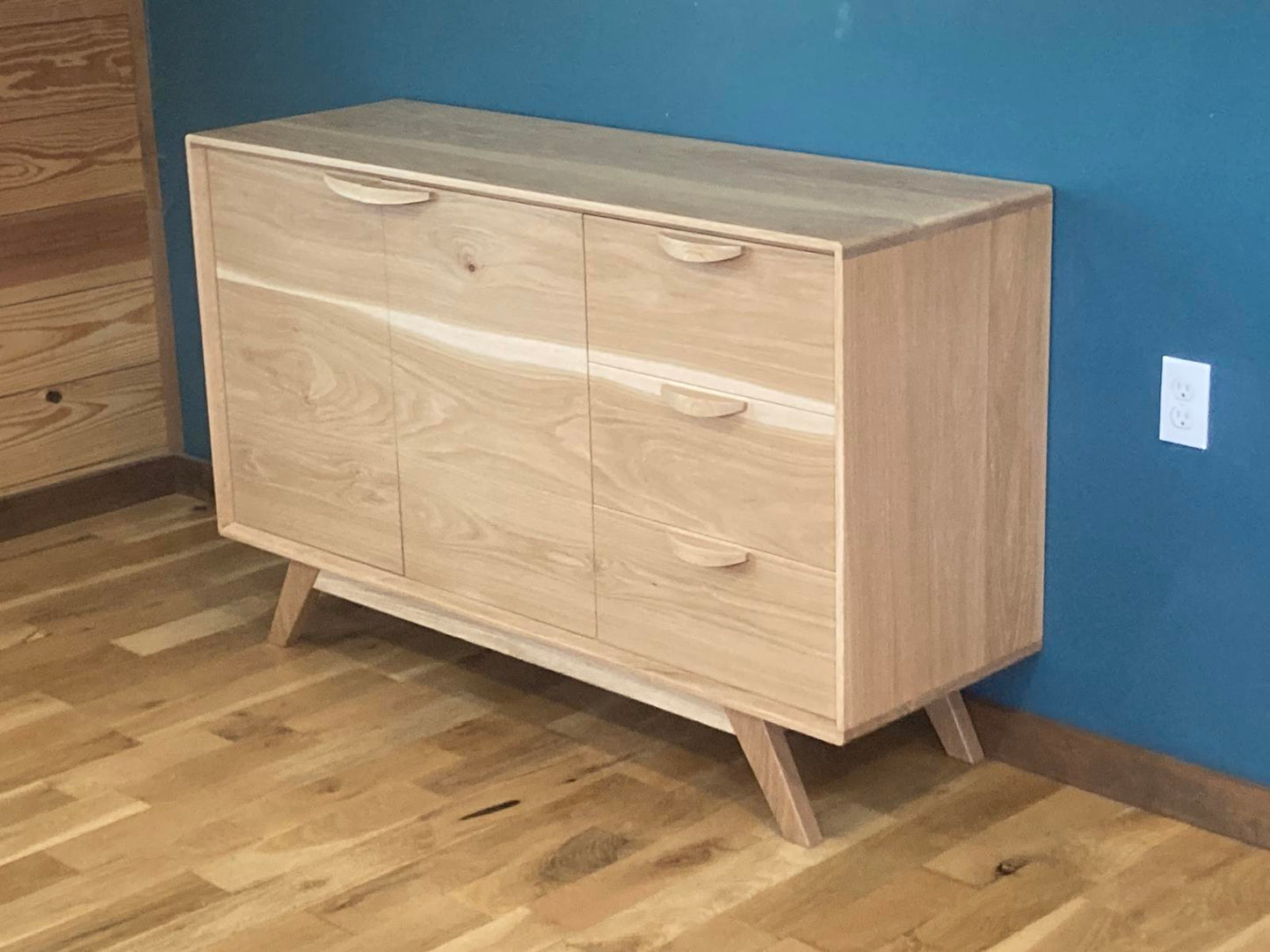 Custom Handmade Oak Sideboard – Mid-Century Modern Style