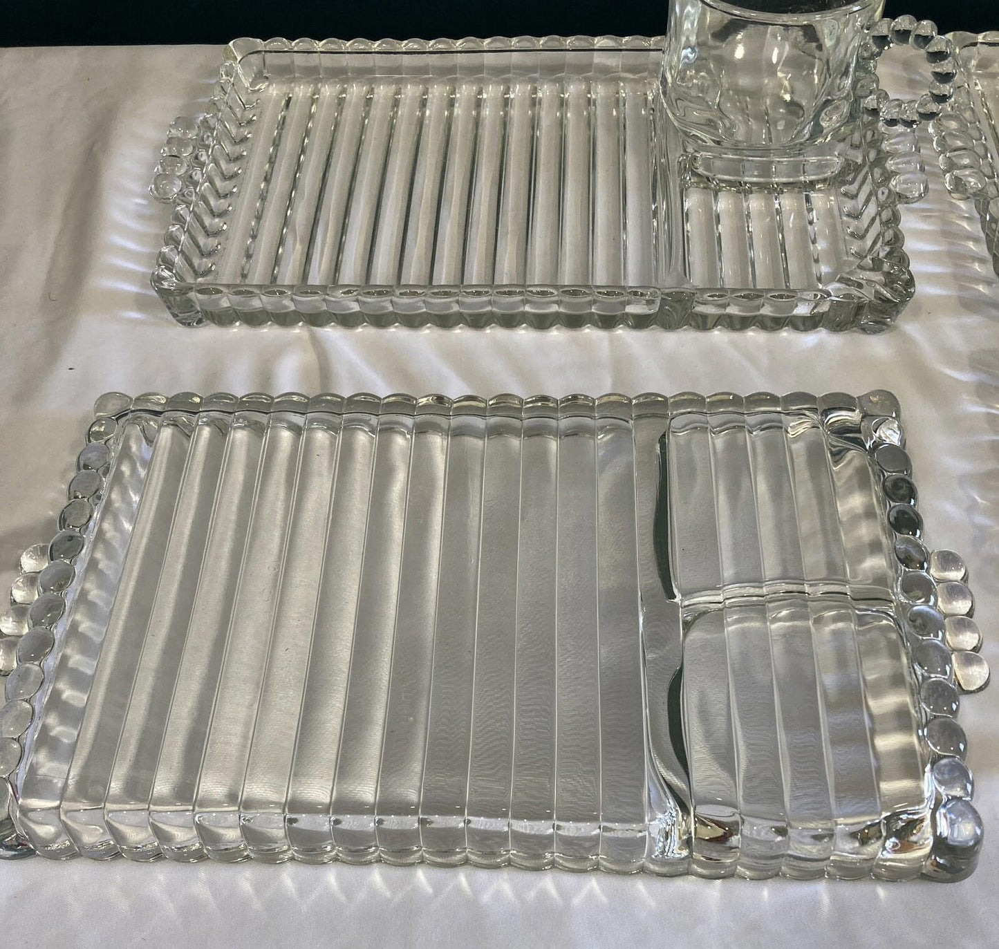 VTG Hazel Atlas Sip N Smoke Snack Set – 4 Trays & Cups w/ Box, MCM Luncheon Set