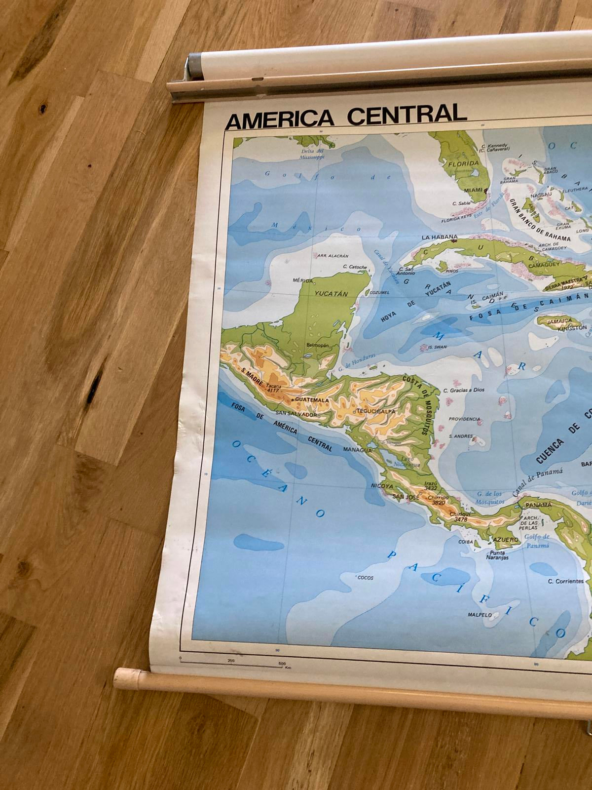 Vintage Roll-Down School Map of Central America