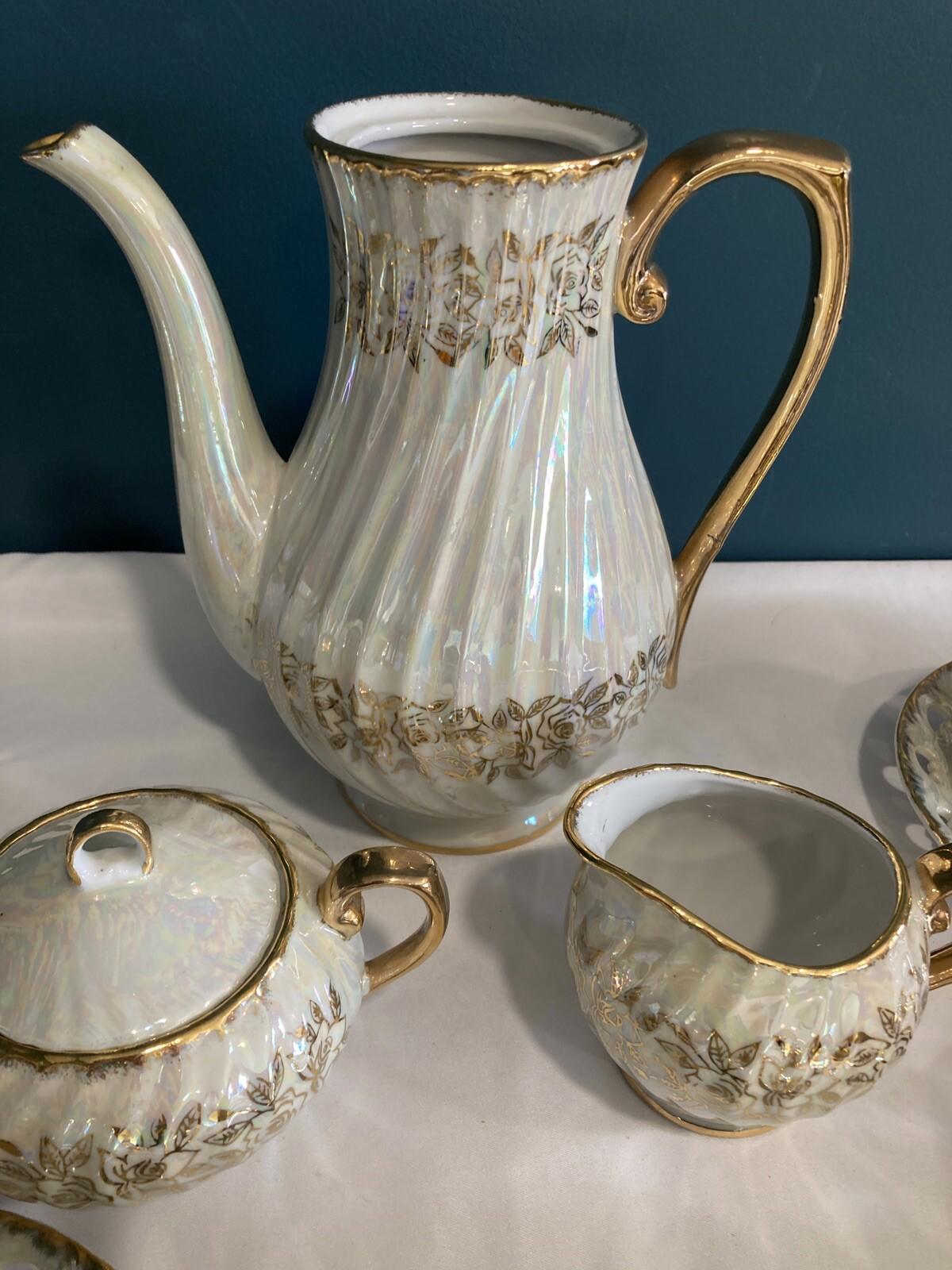 Kudo Toki Gold Opalescent Tea Set – Cups, Saucers, Creamer, Sugar & Teapot