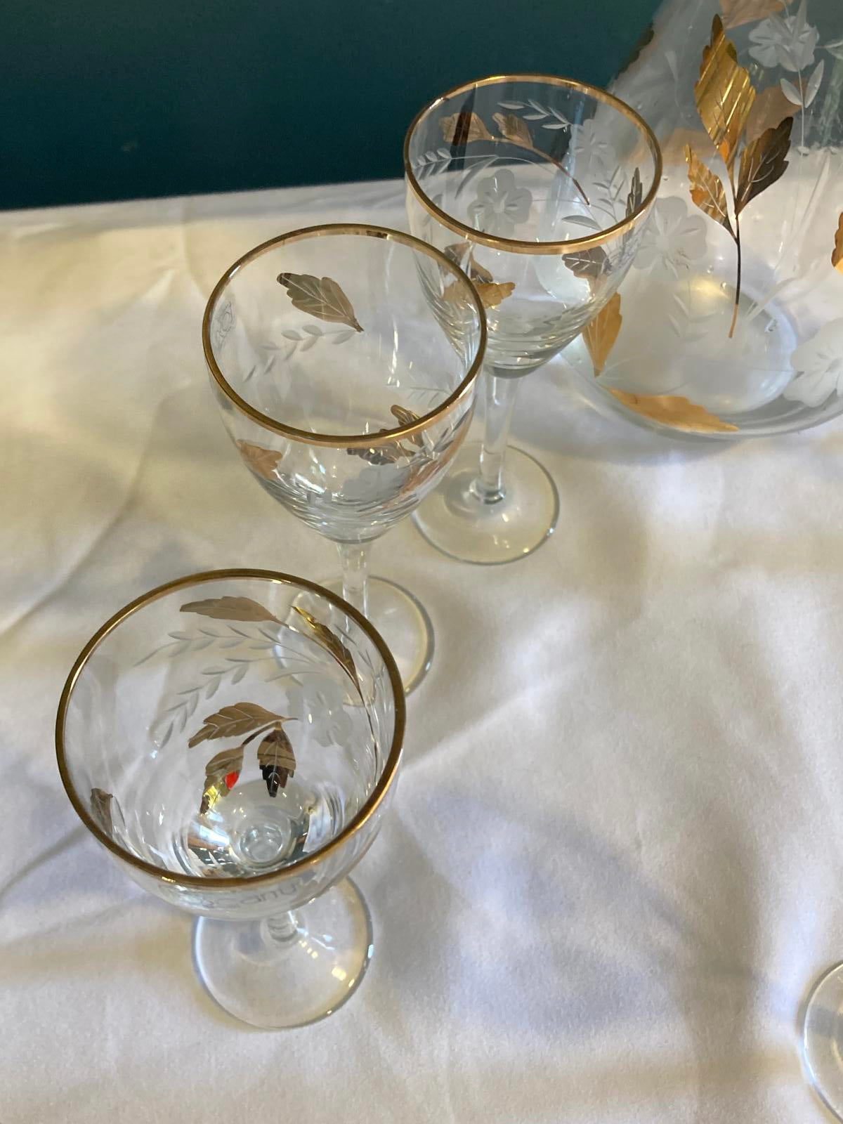 Toscany Gold Leaf Wine Glasses & Pitcher Set – 7 Pc Vintage Finds