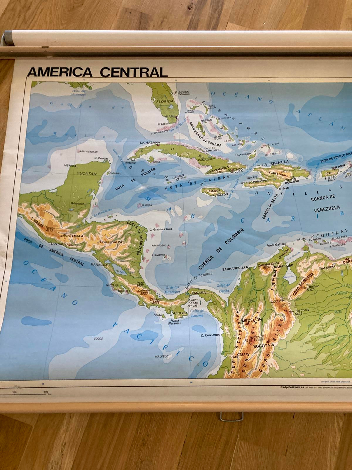 Vintage Roll-Down School Map of Central America