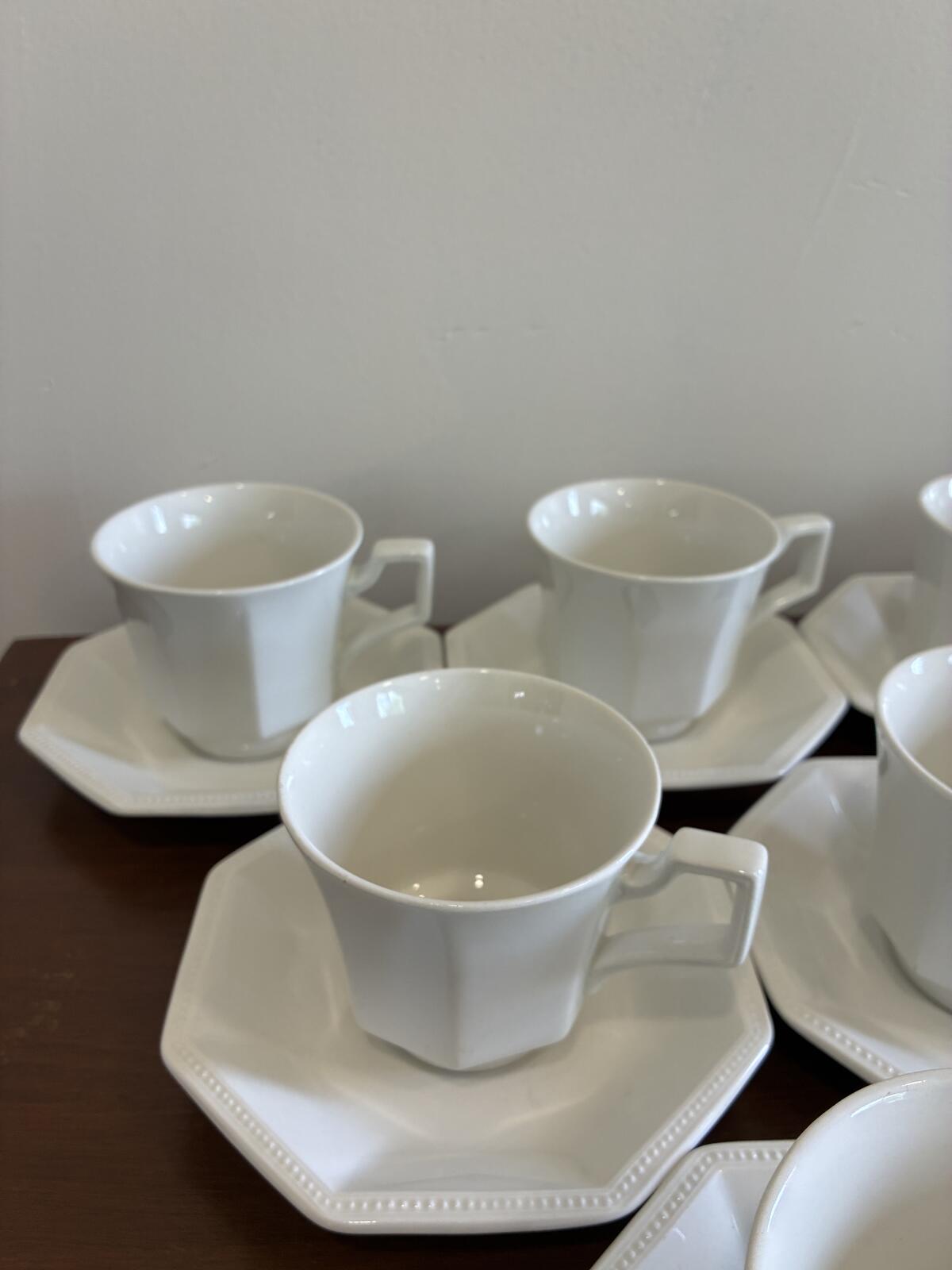 Vintage Johnson Brothers Heritage Cups & Saucers Set of 10, England Ironstone Tea Set, English Dinnerware