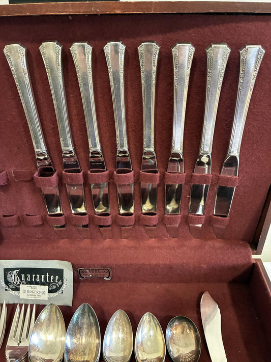 Vintage 1881 Rogers Silverplate Flatware Set with Box,Set of 40,