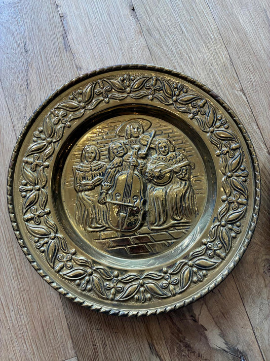 Vintage Brass Wall Plates Set of 2 Relief Figural Decor Made in England