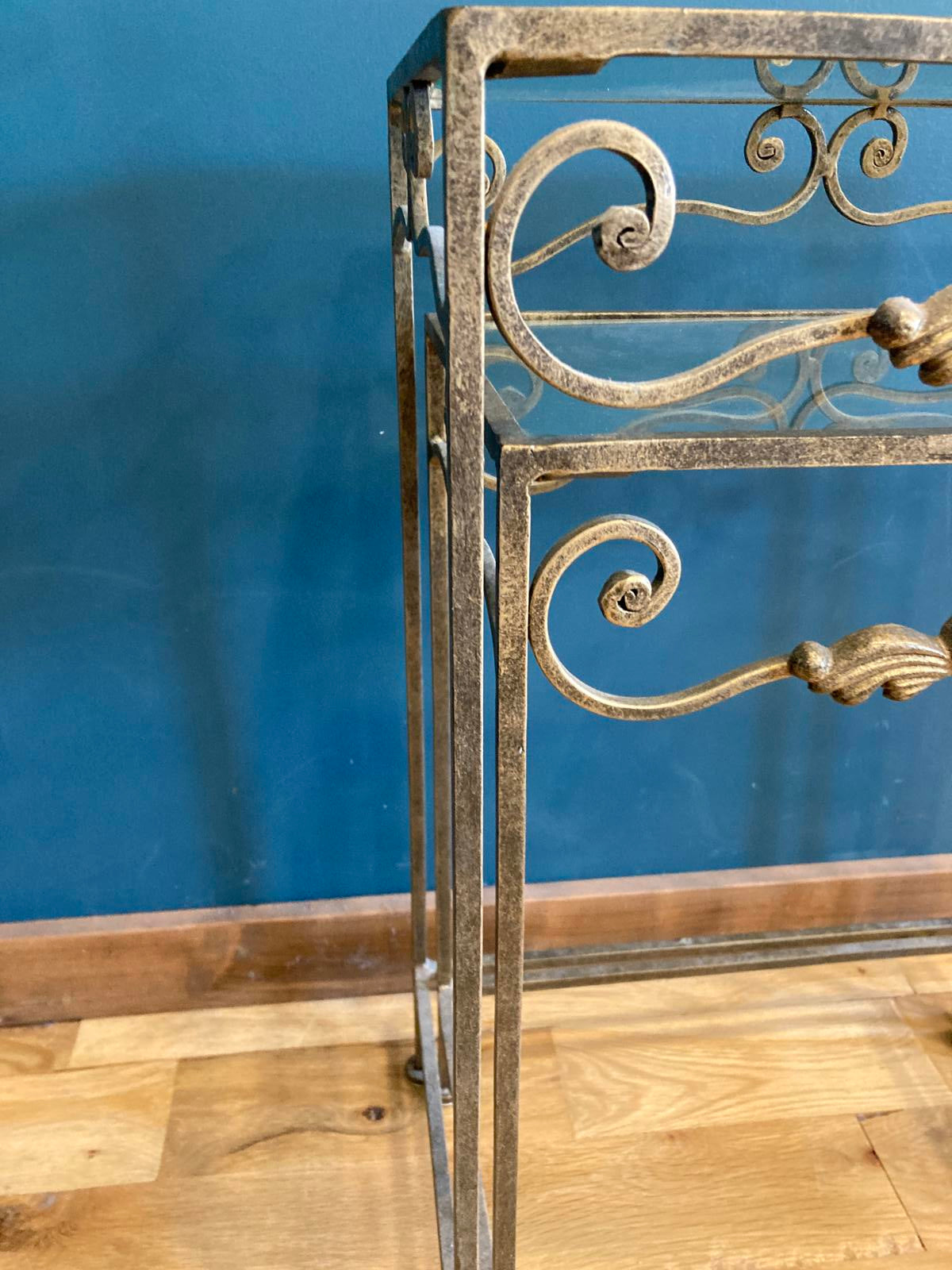 Vintage Wrought Iron Nesting Tables with Glass Tops – Hollywood Regency,Set of 2