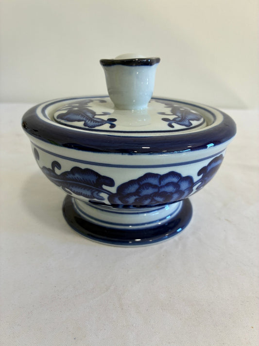 Vintage The Bombay Company Blue and White Lidded Dish, Chinoiserie Trinket Bowl