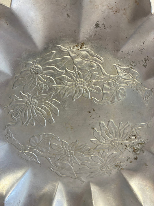 Vintage Farber & Shlevin Hand Wrought Aluminum Tray, Scalloped Daisy Flower Dish