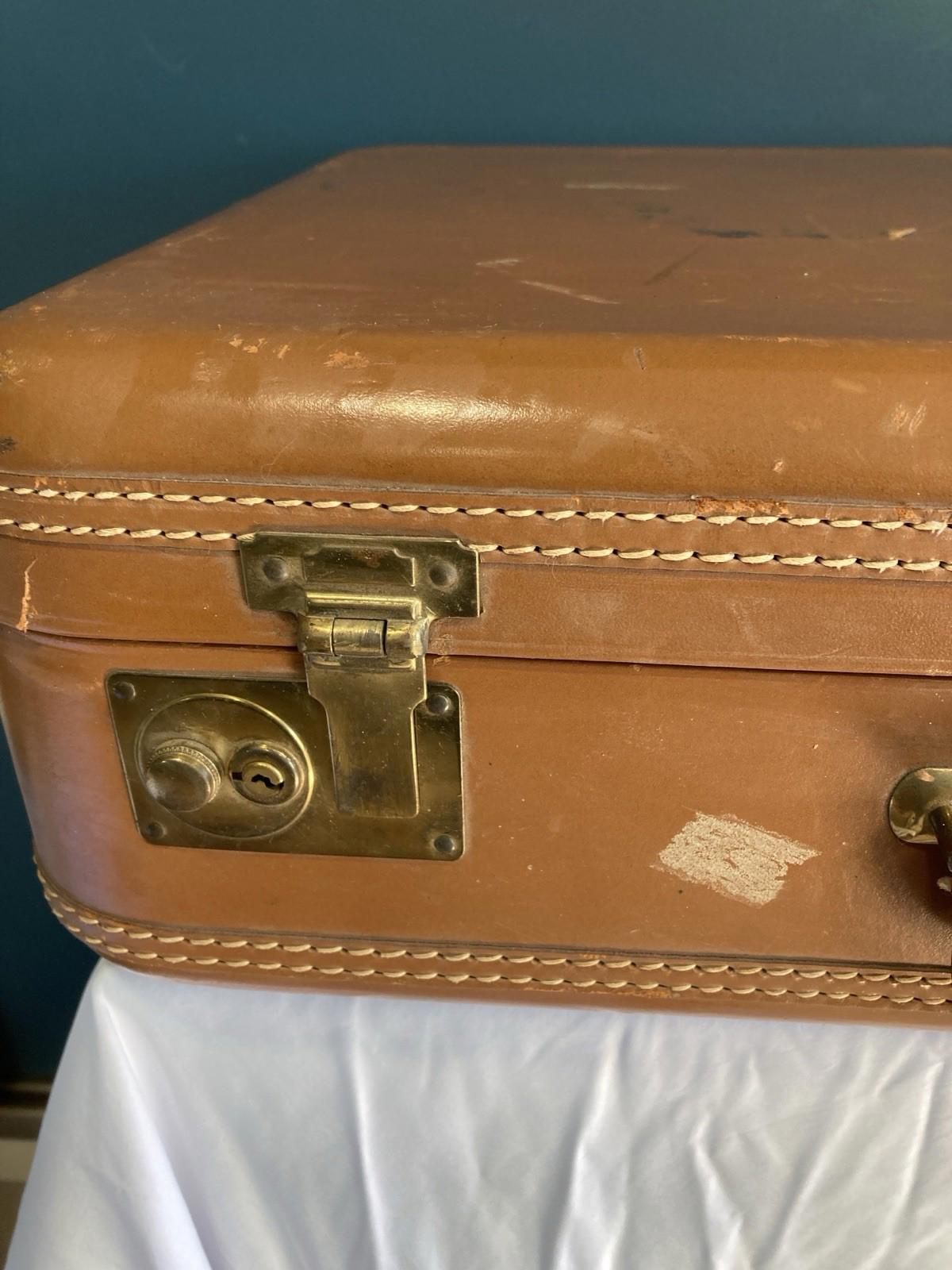 Vintage Cruisaire Leather Luggage Carry-On Suitcase – Light Brown Travel Case