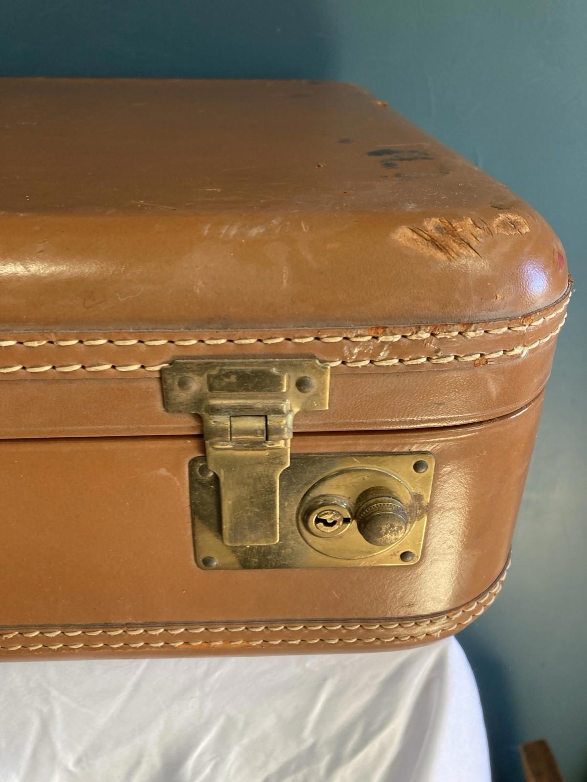 Vintage Cruisaire Leather Luggage Carry-On Suitcase – Light Brown Travel Case