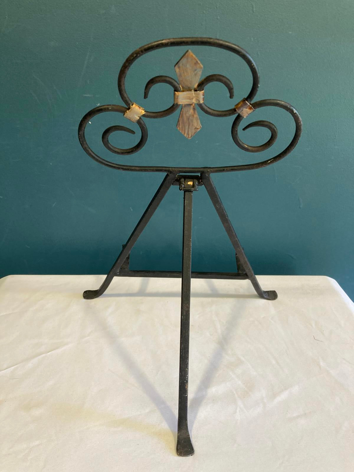 Vintage Wrought Iron Easel Stand with Gold Accent – Rustic Display