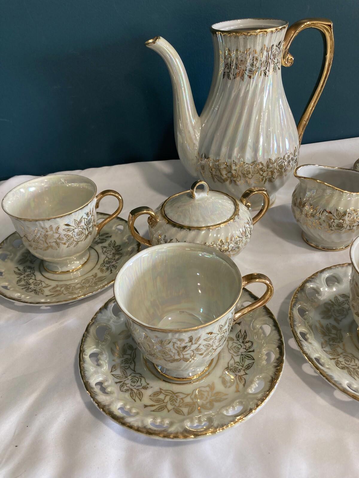 Kudo Toki Gold Opalescent Tea Set – Cups, Saucers, Creamer, Sugar & Teapot