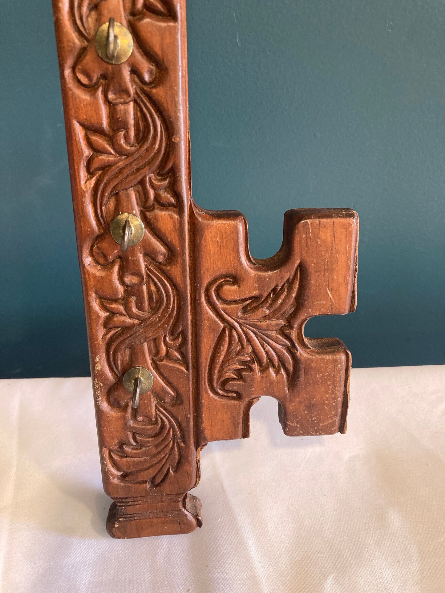 Vintage MCM Carved Wood Key Holder with 5 hooks
