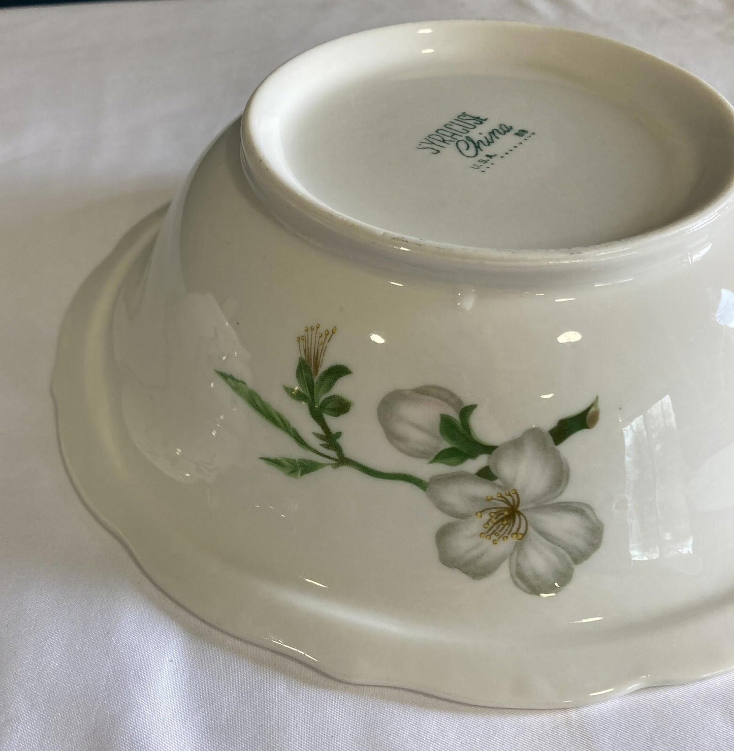 Syracuse China White Blossom Scalloped 9" Round Vegetable Bowl, set of 2