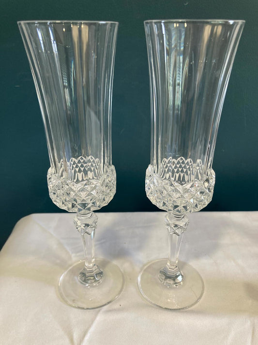 Beautiful set of 2 Cristal D'Arques Champagne Toasting Glasses
