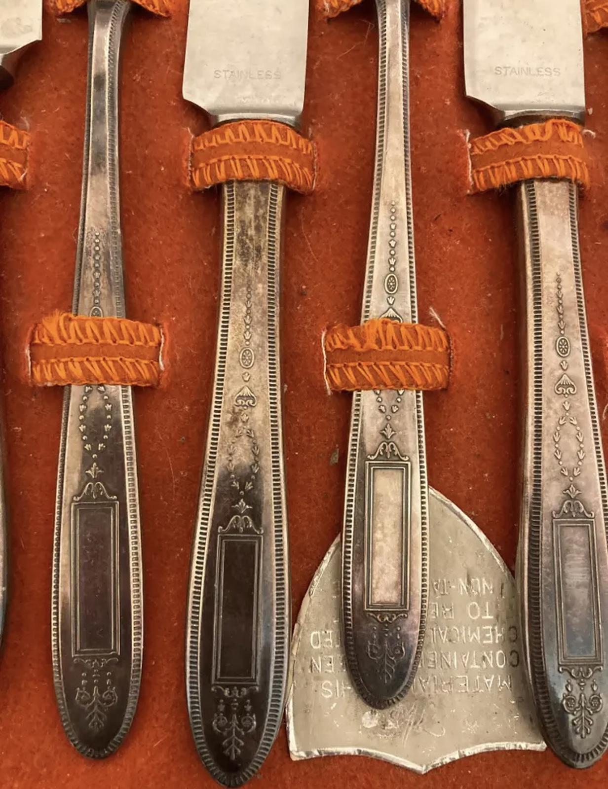 Vintage Silverplate Flatware Set with Case – 30 Piece Set