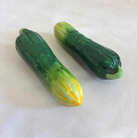 Vintage Ceramic Zucchini Salt and Pepper Shakers, Retro Kitchen Farmhouse Decor