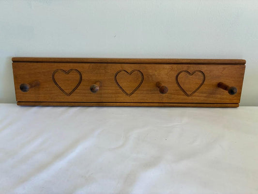 Longaberger Wooden Wall Peg Rack with Hearts, Farmhouse Coat Hook Rustic Country