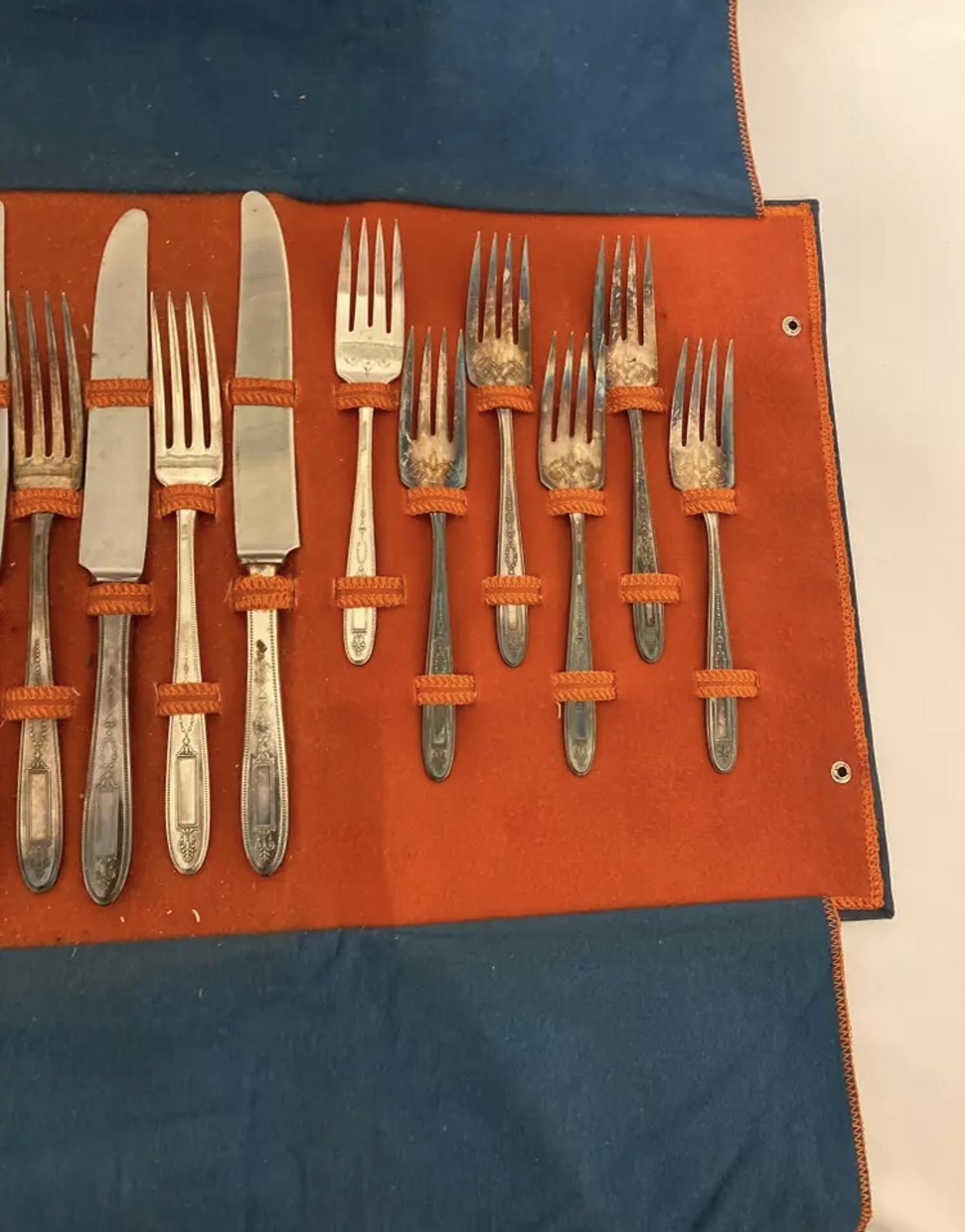 Vintage Silverplate Flatware Set with Case – 30 Piece Set