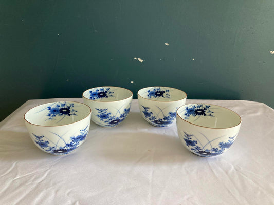 Vintage Blue & White Porcelain Japanese Tea Cups – Floral Pattern – Set of 4