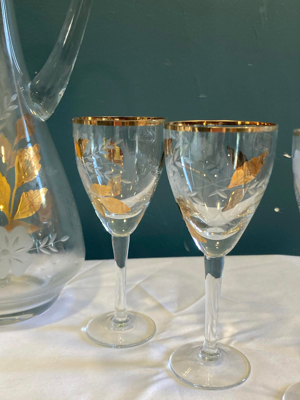 Toscany Gold Leaf Wine Glasses & Pitcher Set – 7 Pc Vintage Finds