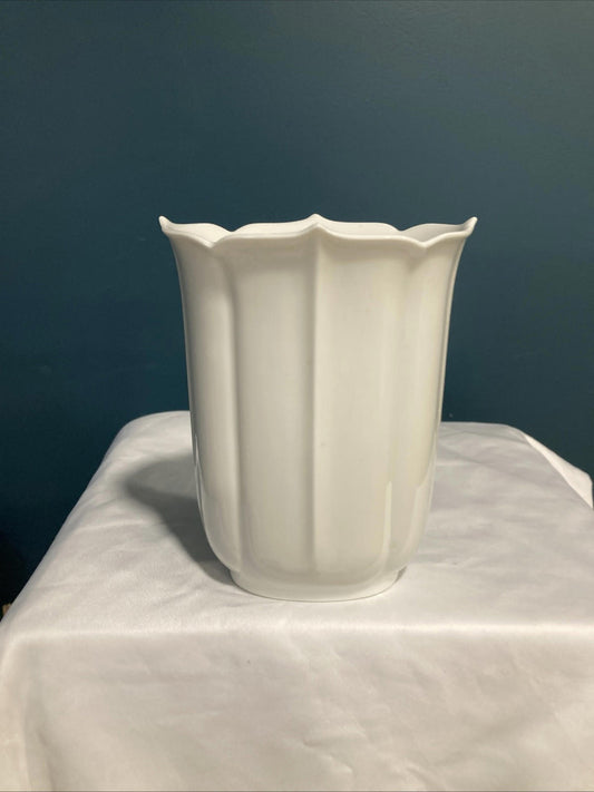 Vintage KAISER West Germany Golden Crown White Porcelain Flower Vase
