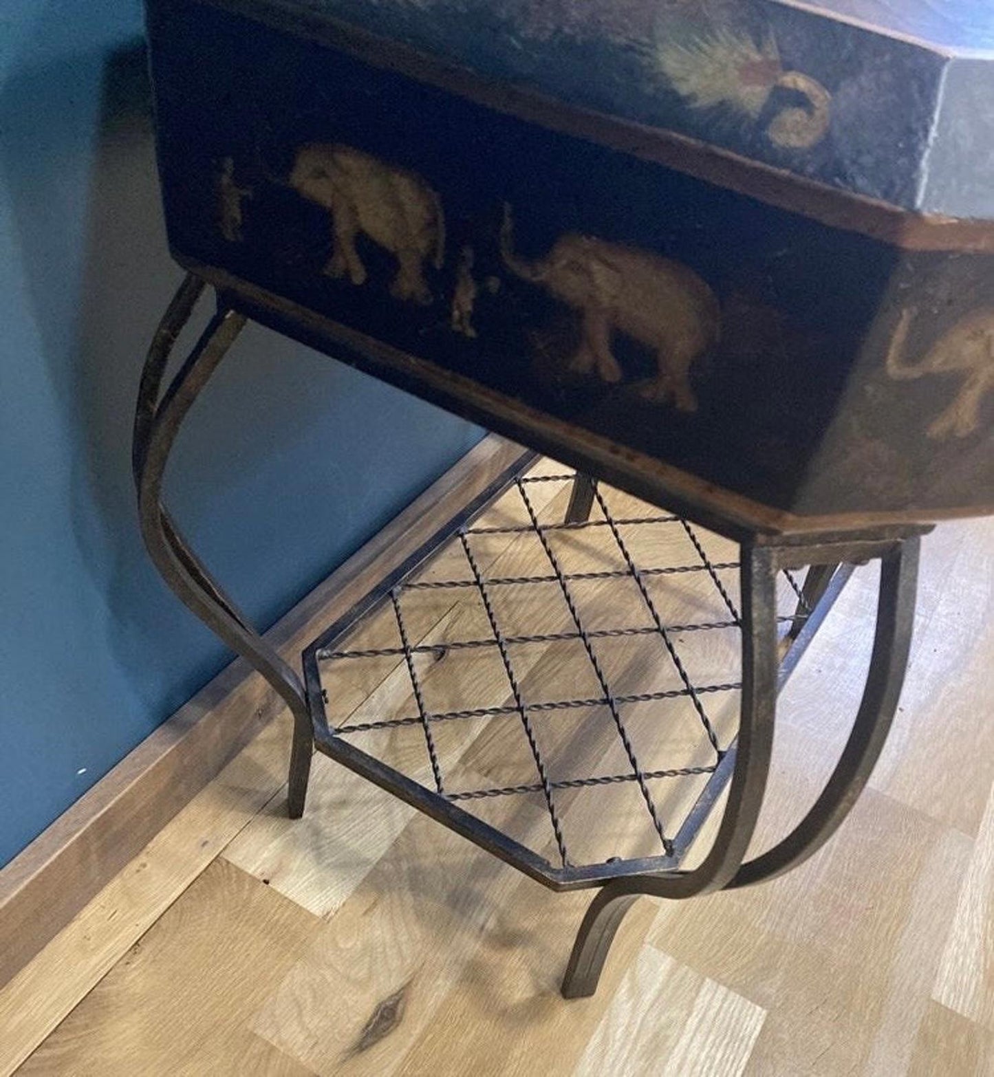 Vintage Elephant Side Table with Cast Iron Base by Collezione Europa