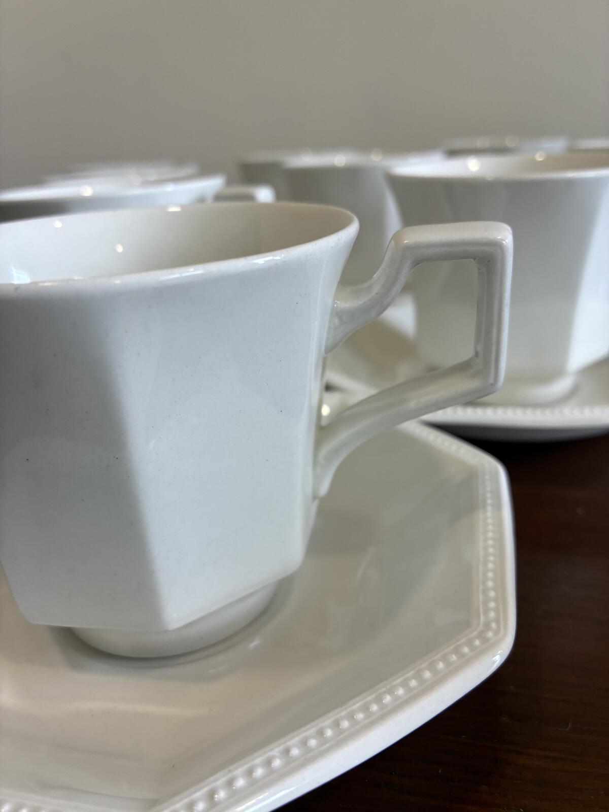 Vintage Johnson Brothers Heritage Cups & Saucers Set of 10, England Ironstone Tea Set, English Dinnerware