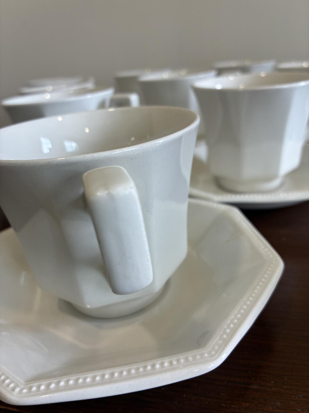 Vintage Johnson Brothers Heritage Cups & Saucers Set of 10, England Ironstone Tea Set, English Dinnerware