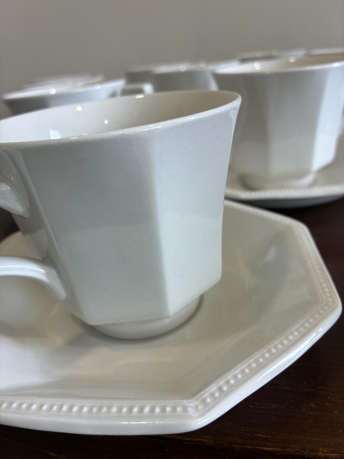 Vintage Johnson Brothers Heritage Cups & Saucers Set of 10, England Ironstone Tea Set, English Dinnerware