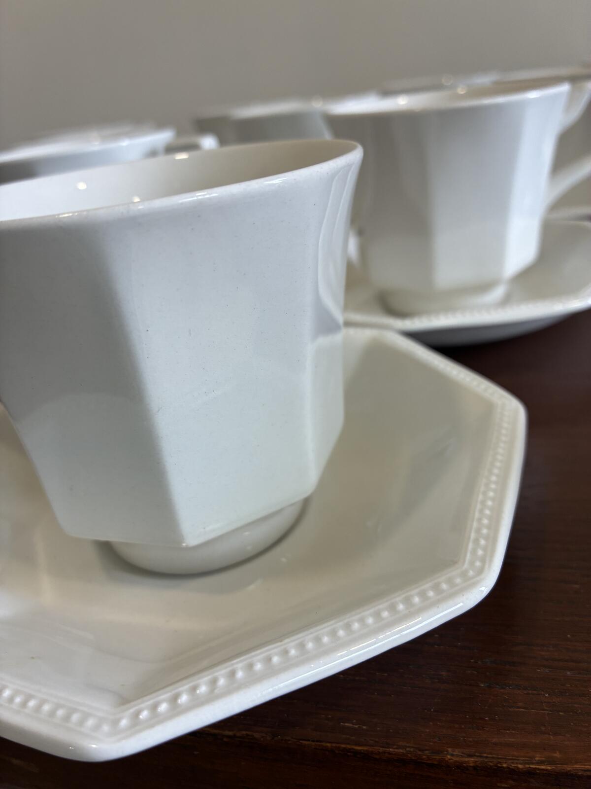 Vintage Johnson Brothers Heritage Cups & Saucers Set of 10, England Ironstone Tea Set, English Dinnerware