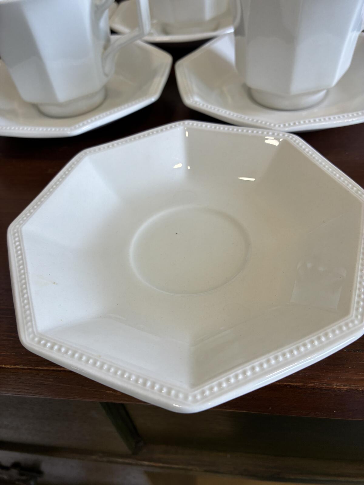 Vintage Johnson Brothers Heritage Cups & Saucers Set of 10, England Ironstone Tea Set, English Dinnerware
