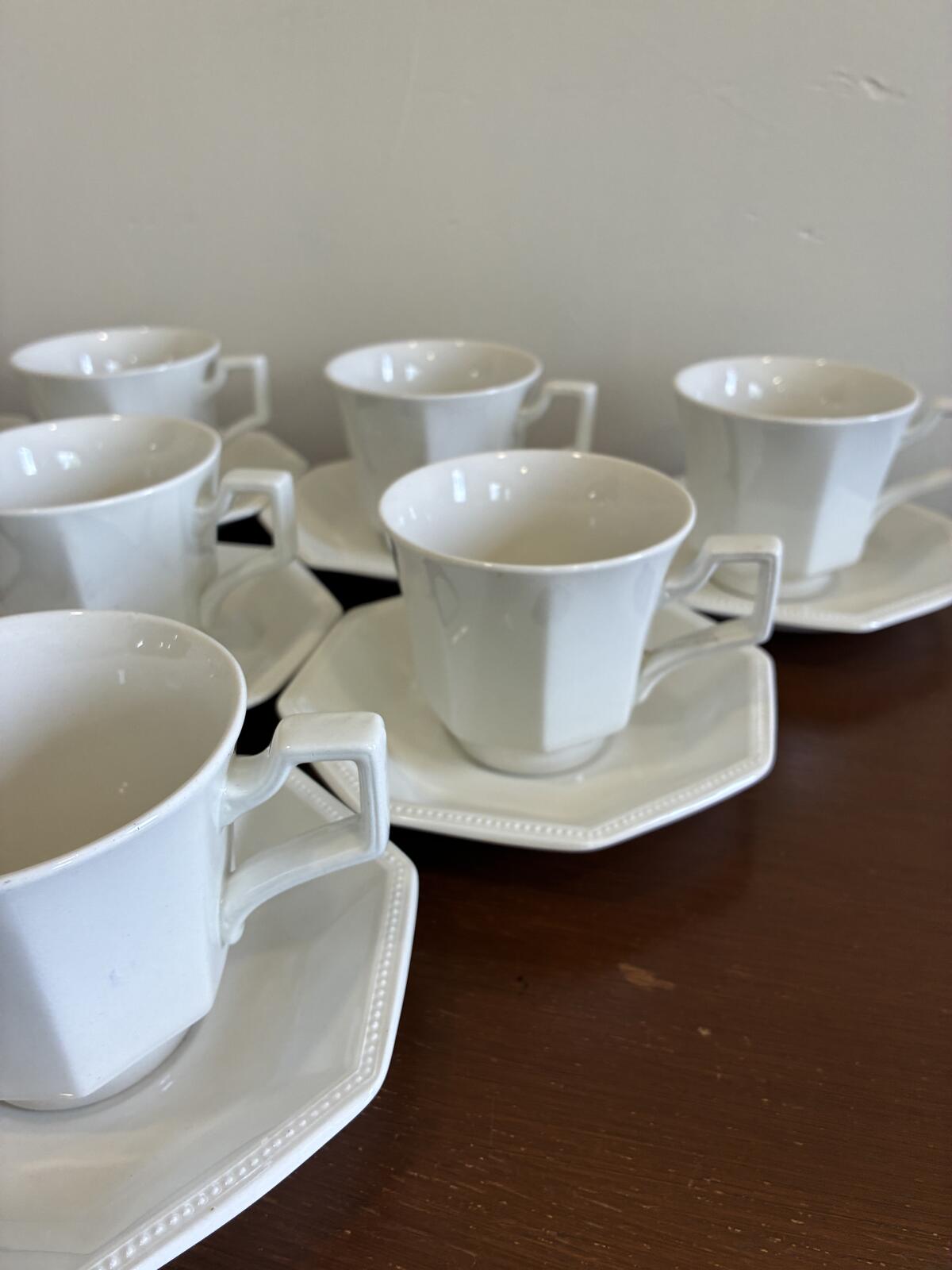 Vintage Johnson Brothers Heritage Cups & Saucers Set of 10, England Ironstone Tea Set, English Dinnerware