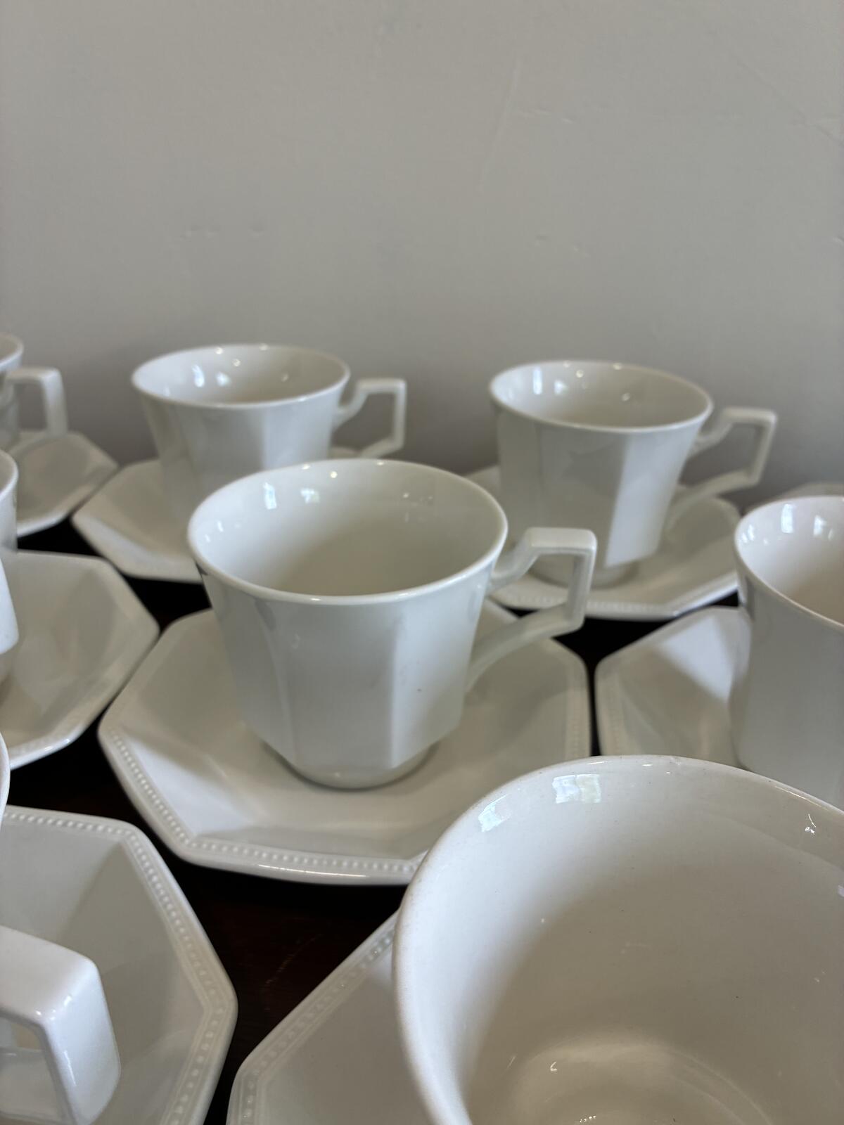 Vintage Johnson Brothers Heritage Cups & Saucers Set of 10, England Ironstone Tea Set, English Dinnerware