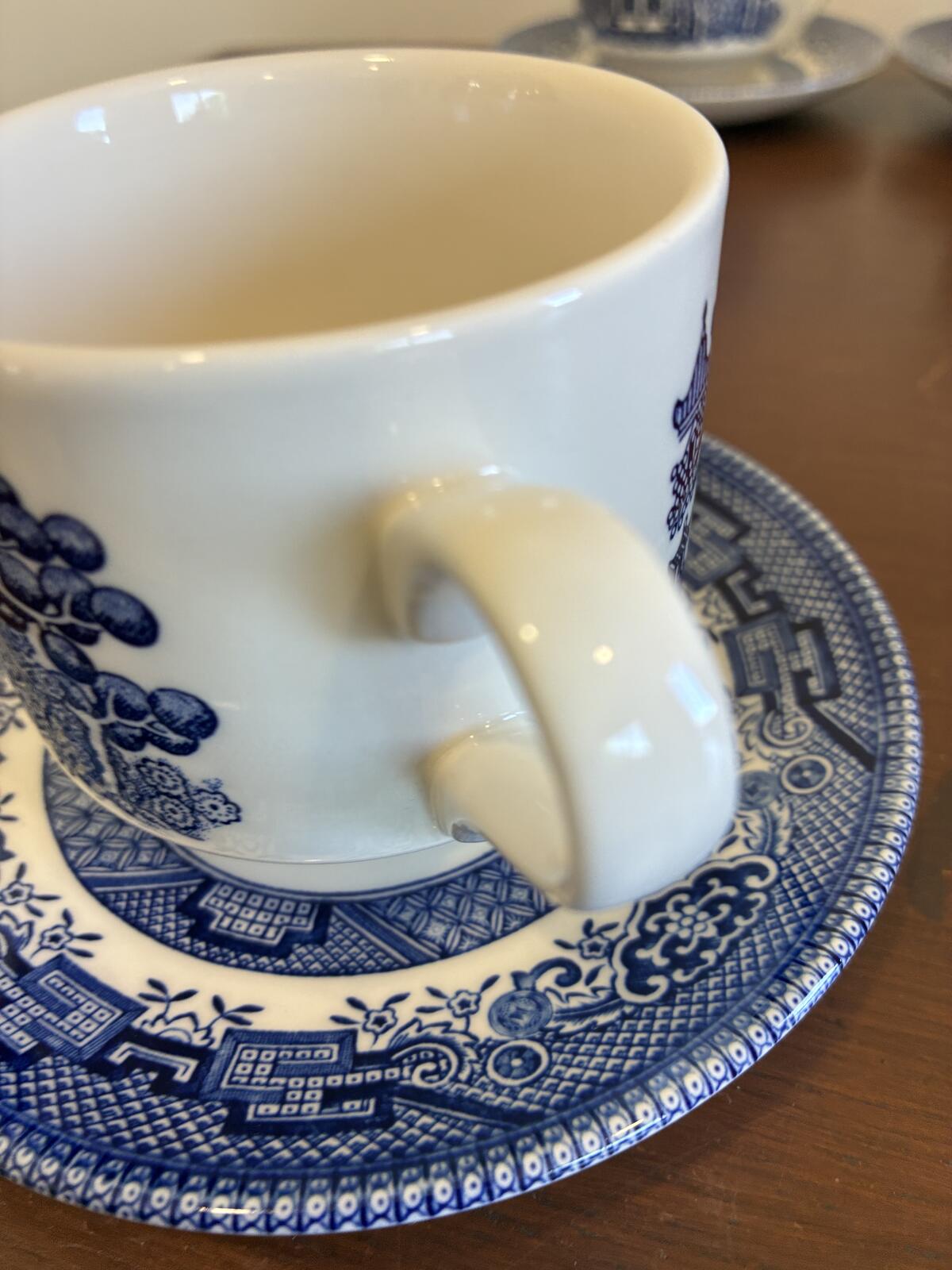 Vintage Churchill England Blue Willow Cups and Saucers, Set of 4 Transferware