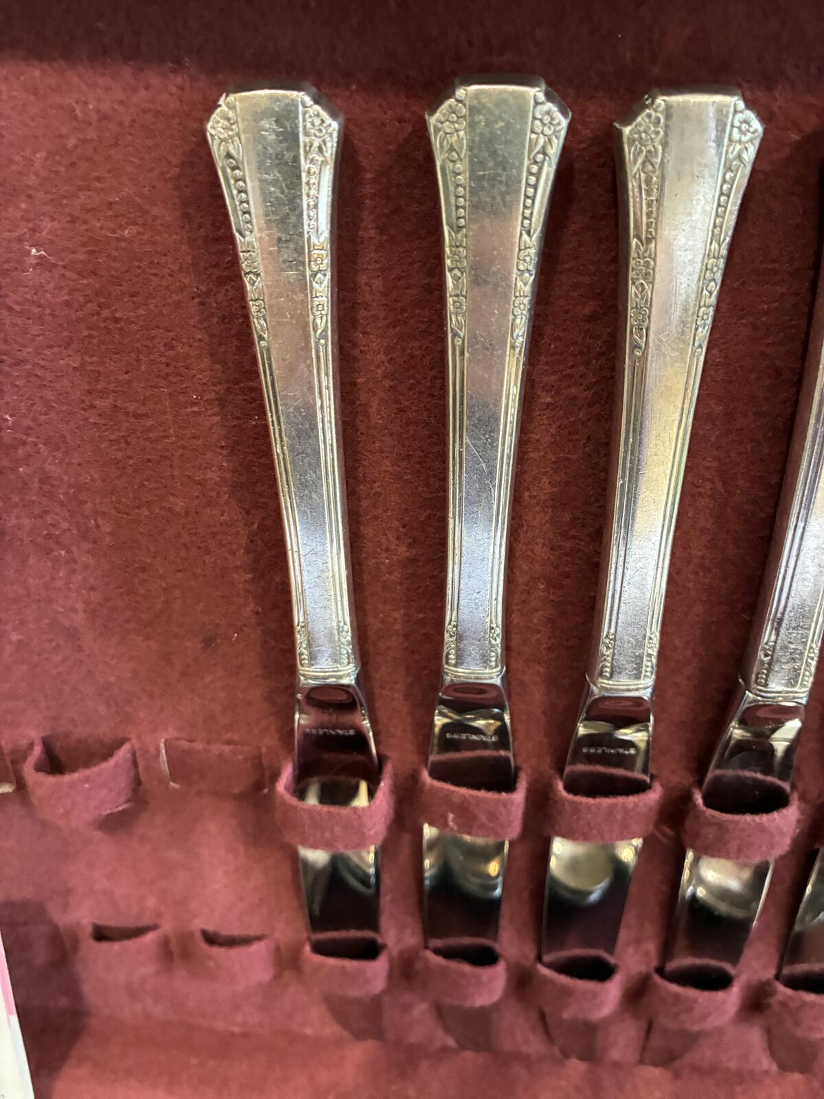 Vintage 1881 Rogers Silverplate Flatware Set with Box,Set of 40,