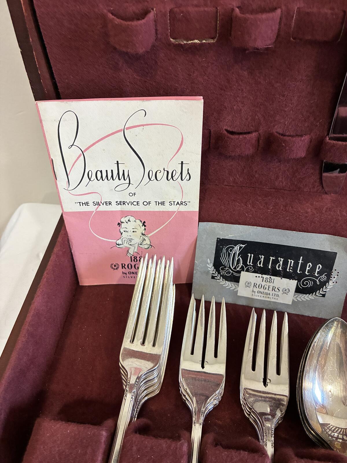 Vintage 1881 Rogers Silverplate Flatware Set with Box,Set of 40,