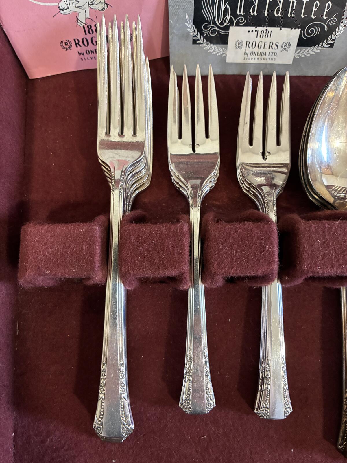 Vintage 1881 Rogers Silverplate Flatware Set with Box,Set of 40,