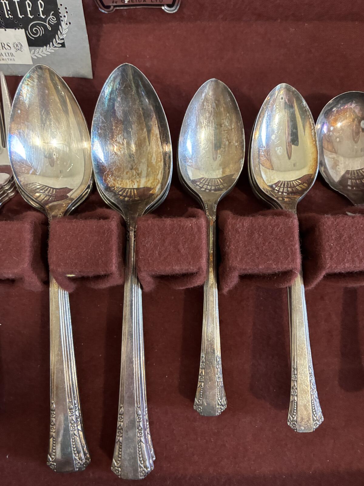 Vintage 1881 Rogers Silverplate Flatware Set with Box,Set of 40,