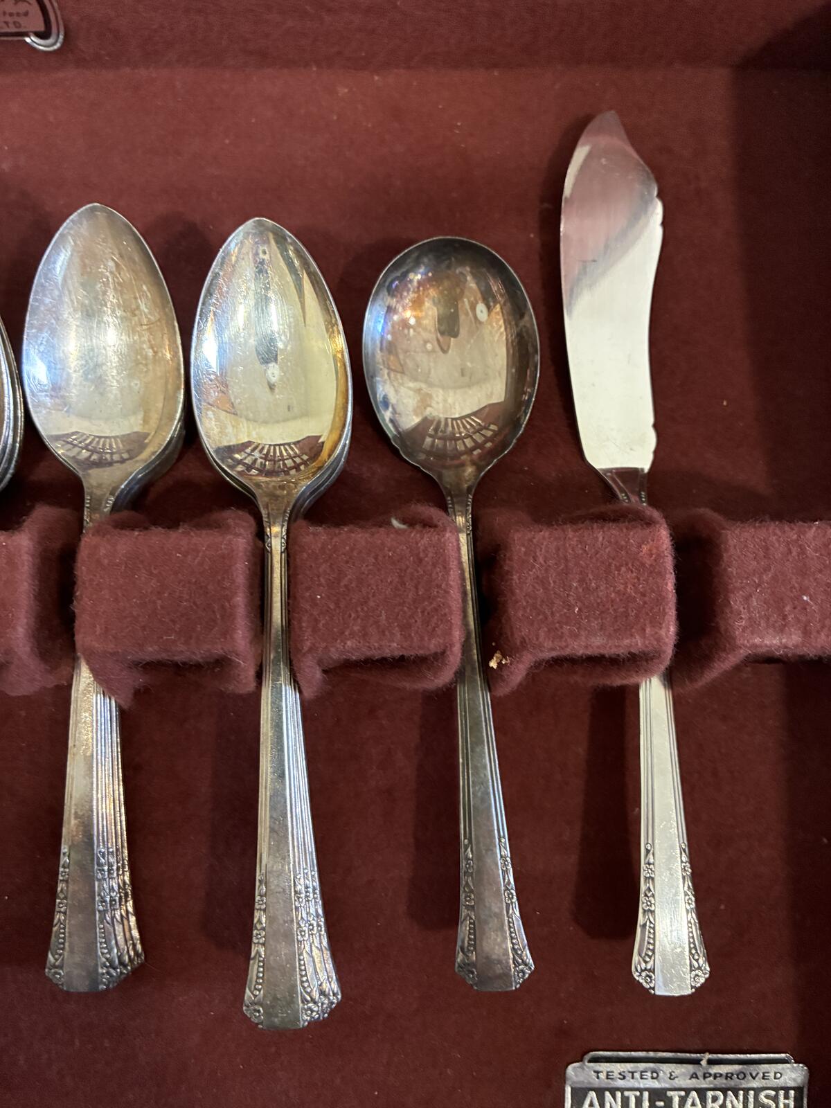 Vintage 1881 Rogers Silverplate Flatware Set with Box,Set of 40,