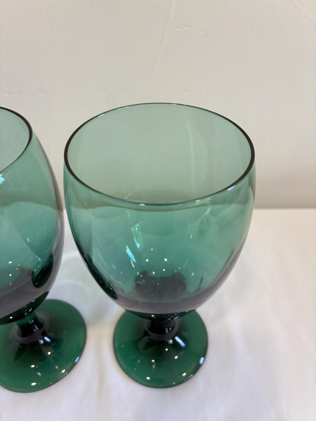 Vintage Emerald Green Water Goblets Set of 2 Mid Century Glassware